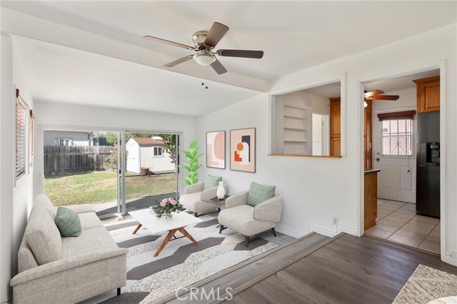 Detail Gallery Image 4 of 28 For 3743 W 177th, Torrance,  CA 90504 - 2 Beds | 1 Baths