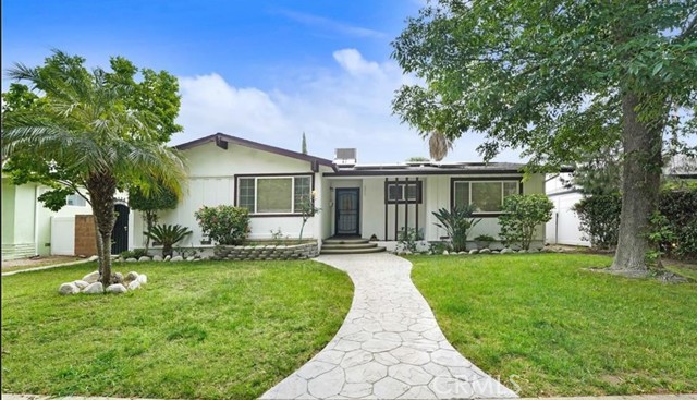 6660 Woodlake Avenue, West Hills CA: https://media.crmls.org/medias/0b7c0833-4480-417b-ba27-d967f051de5b.jpg