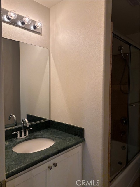 Detail Gallery Image 15 of 32 For 10207 Mountair Ave #105,  Tujunga,  CA 91042 - 3 Beds | 2/1 Baths