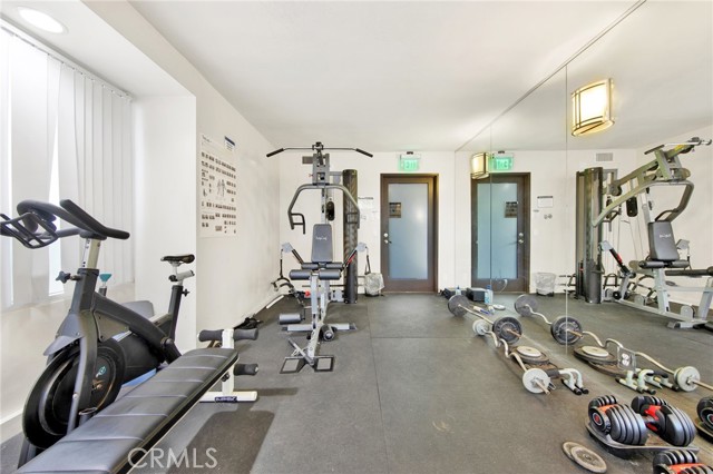 Detail Gallery Image 9 of 27 For 4702 Fulton #101,  Sherman Oaks,  CA 91423 - 2 Beds | 2 Baths