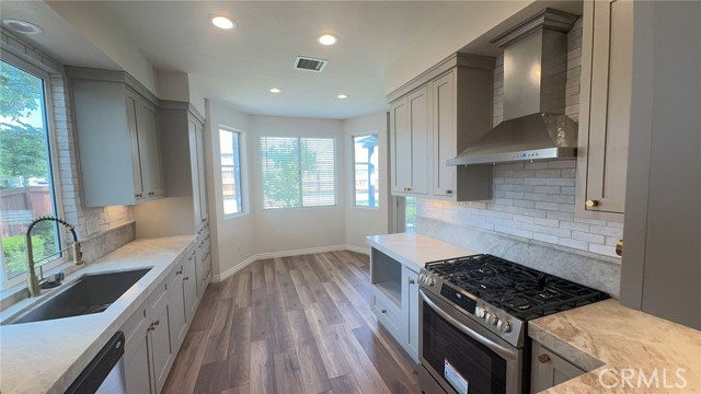 Detail Gallery Image 7 of 37 For 41146 Lorient Ct, Murrieta,  CA 92562 - 4 Beds | 2 Baths