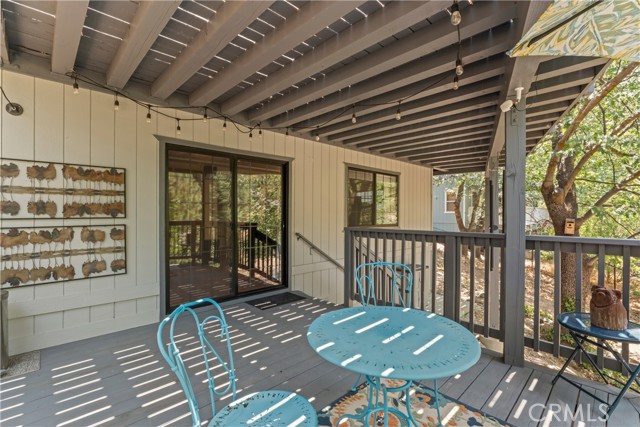 1364 Toronto Drive, Lake Arrowhead CA: https://media.crmls.org/medias/0b7e263d-3dc6-4957-a696-98bd7c41794a.jpg