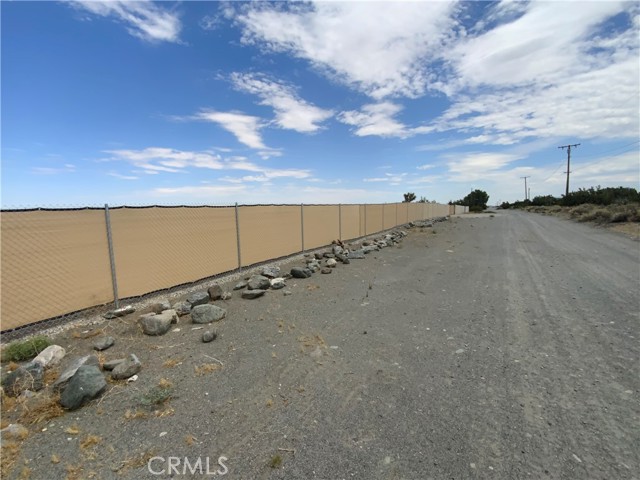 2770 White Fox, Pinon Hills, California 92372, ,Commercial Lease,For Rent,2770 White Fox,CRIV23138716