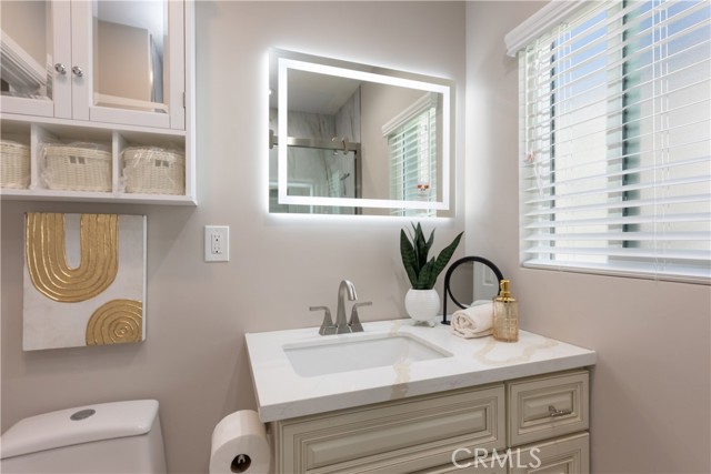 Detail Gallery Image 31 of 44 For 3301 Falcon Ave, Long Beach,  CA 90755 - 2 Beds | 1 Baths