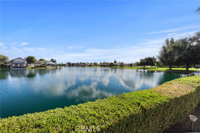 Detail Gallery Image 13 of 55 For 8707 Shore View, Bakersfield,  CA 93312 - 4 Beds | 3 Baths