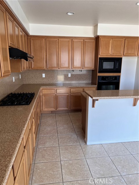 Detail Gallery Image 10 of 39 For 13449 Running Deer Cir, Corona,  CA 92880 - 4 Beds | 3 Baths