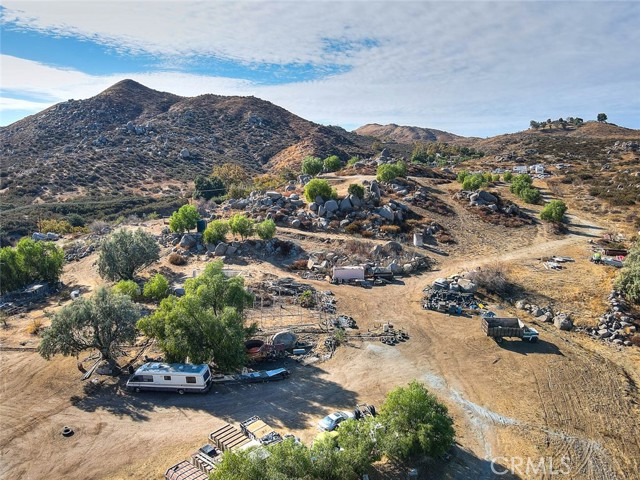 Detail Gallery Image 28 of 66 For 19906 Santa Rosa Mine Rd, Lake Mathews,  CA 92570 - 6 Beds | 3/3 Baths