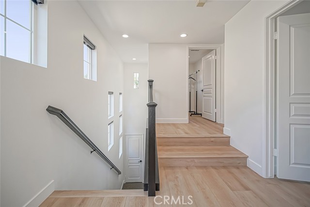 Detail Gallery Image 36 of 58 For 542 Arbor Ct, Simi Valley,  CA 93065 - 4 Beds | 2/1 Baths