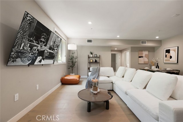 Detail Gallery Image 8 of 36 For 39 S Los Robles #3019,  Pasadena,  CA 91101 - 2 Beds | 2/1 Baths