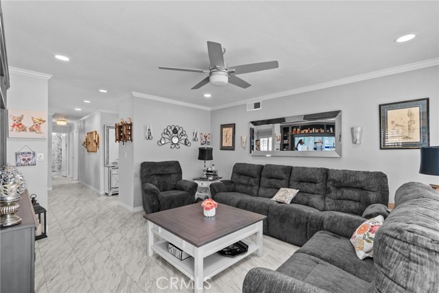Detail Gallery Image 16 of 37 For 25536 Old Course Way, Valencia,  CA 91355 - 3 Beds | 2 Baths