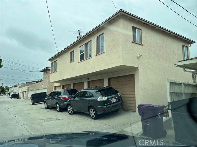1110 E Carson Street, Long Beach CA: https://media.crmls.org/medias/0b84e346-640b-4dd3-9922-68a6b6a34501.jpg