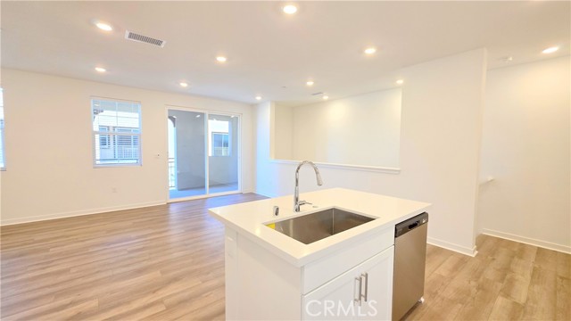 Detail Gallery Image 6 of 39 For 12951 Paradiso Dr #107,  Corona,  CA 92880 - 3 Beds | 3/1 Baths