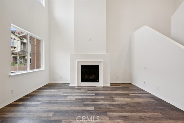 Detail Gallery Image 3 of 30 For 337 Mountain Holly, Orange,  CA 92865 - 2 Beds | 2/1 Baths