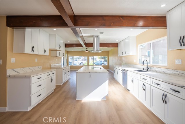 Detail Gallery Image 10 of 62 For 6081 Lemon, Long Beach,  CA 90805 - 4 Beds | 2 Baths