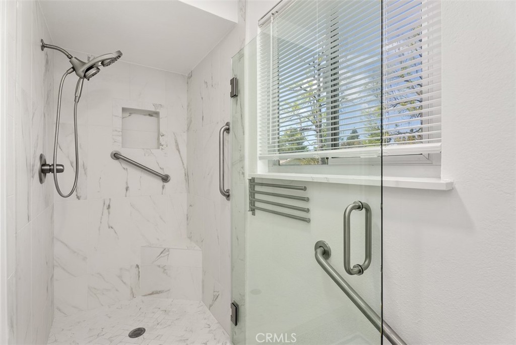 MLS #OC25275575 image #19