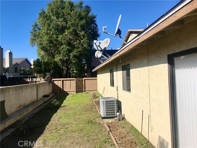 Detail Gallery Image 6 of 6 For 16527 Joy St, Lake Elsinore,  CA 92530 - 2 Beds | 2 Baths