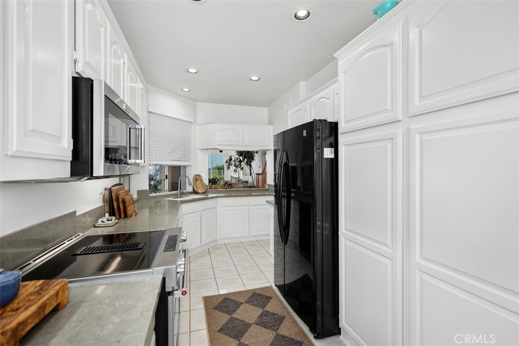 MLS #OC25275400 image #11