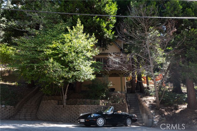 761 Arrowhead Villa Road, Lake Arrowhead, CA 92352