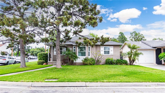 5666 Garypark Avenue, Arcadia CA: https://media.crmls.org/medias/0b886301-e4e1-4d4a-9b5c-590471c04815.jpg