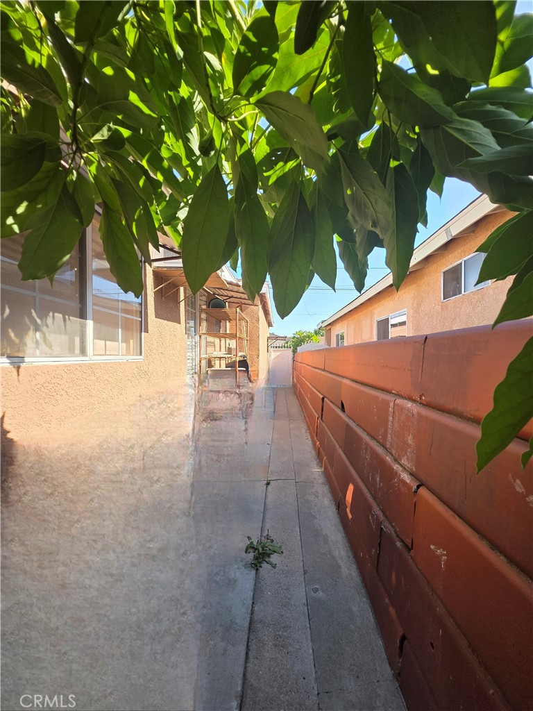 https://media.crmls.org/medias/0b889200-d7b0-4c60-9ea2-bb5b3f381386.jpg?preset=X-Large