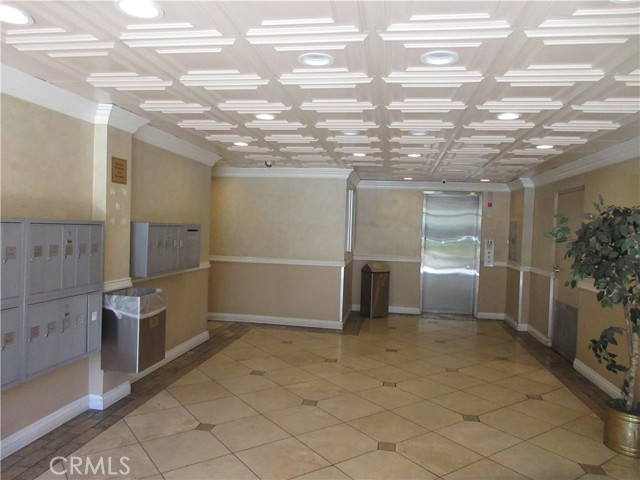 Detail Gallery Image 15 of 17 For 14607 Erwin #210,  Van Nuys,  CA 91411 - 1 Beds | 1 Baths