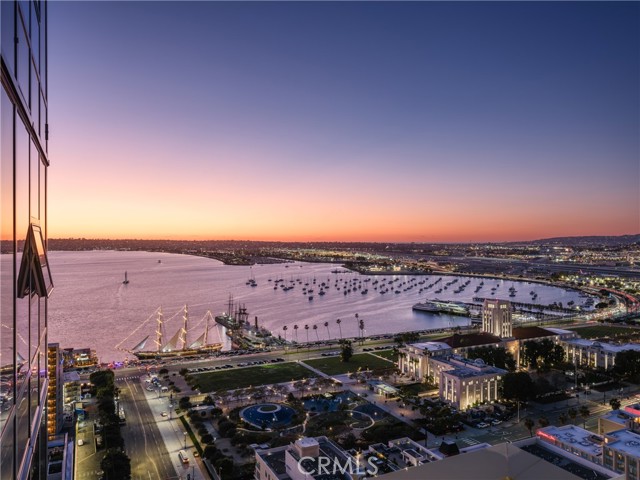 Detail Gallery Image 14 of 50 For 1388 Kettner Bld #2803,  San Diego,  CA 92101 - 2 Beds | 2 Baths