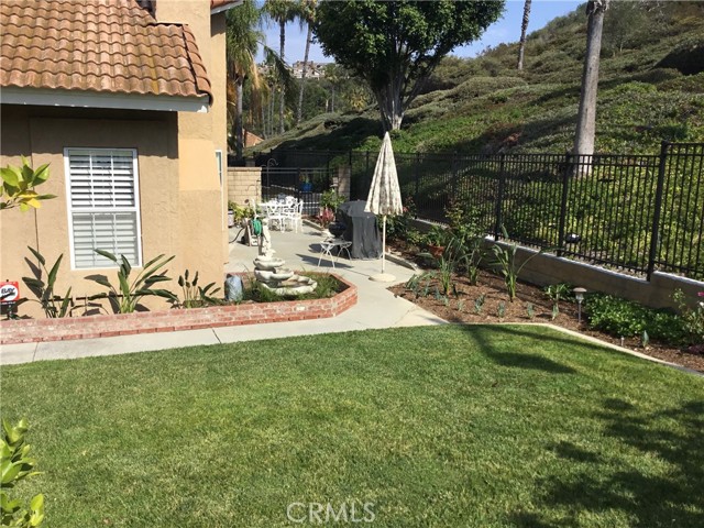 6050 E Hackamore Ln, Anaheim Hills, CA 92807