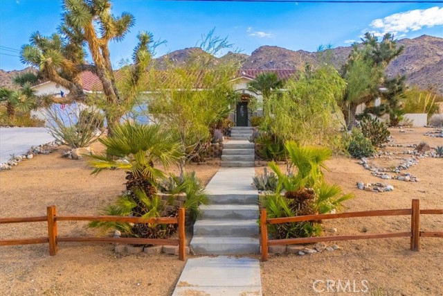 Detail Gallery Image 9 of 69 For 60555 Onaga Trl, Joshua Tree,  CA 92252 - 4 Beds | 2/1 Baths