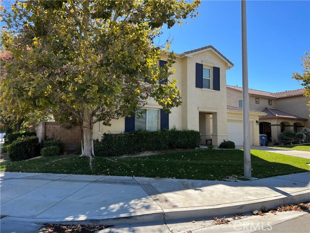 Detail Gallery Image 4 of 47 For 3642 Neola Way, Lancaster,  CA 93536 - 5 Beds | 3 Baths