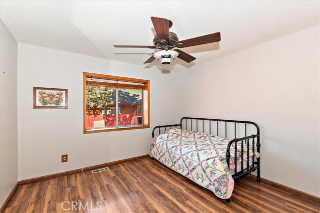 Detail Gallery Image 21 of 29 For 401 E Angeles Bld, Big Bear City,  CA 92314 - 3 Beds | 2 Baths