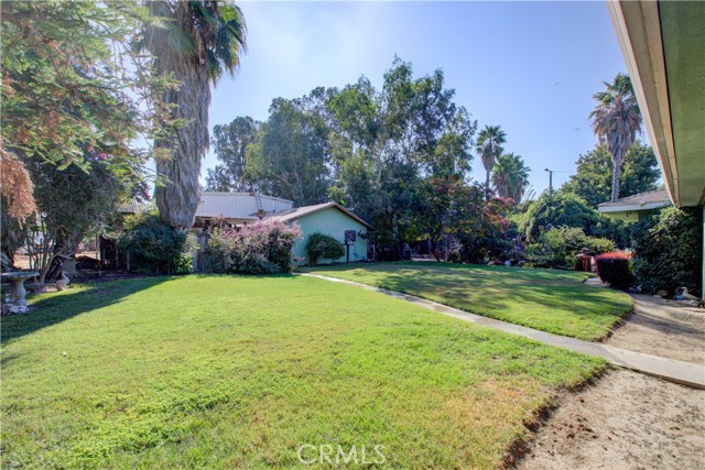 5900 Washington Road, Hughson CA: https://media.crmls.org/medias/0b8e4964-5a0a-4de0-be49-496da66010b1.jpg