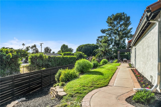 12571 Welbe Drive, North Tustin CA: https://media.crmls.org/medias/0b90c445-6b43-47c4-a616-335deee0ffd6.jpg