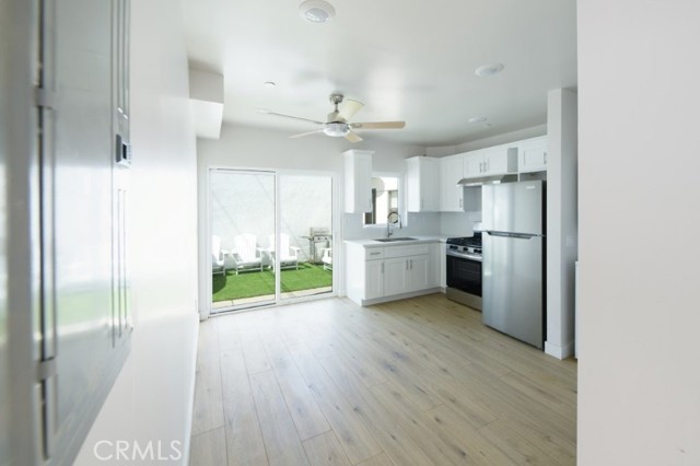 Detail Gallery Image 7 of 22 For 728 Euclid St #E,  Santa Monica,  CA 90402 - 1 Beds | 1 Baths