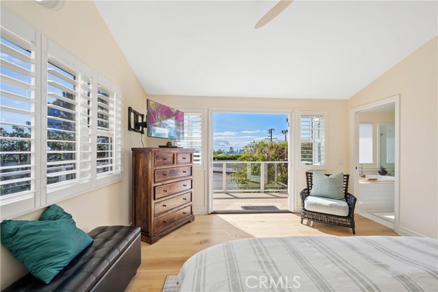 334 Locust Street, Laguna Beach CA: https://media.crmls.org/medias/0b91c0fe-f07c-4c3d-8dda-399ef4238bad.jpg