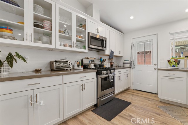 2704 Gates Avenue, Redondo Beach, California 90278, ,Residential Income,Sold,Gates,SB22164603