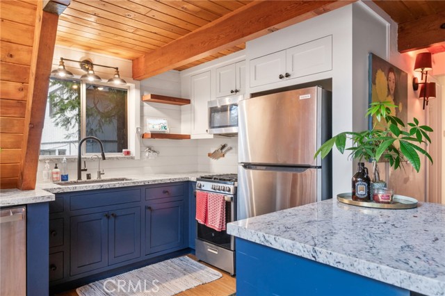 641 Buckingham, Lake Arrowhead, CA 92385