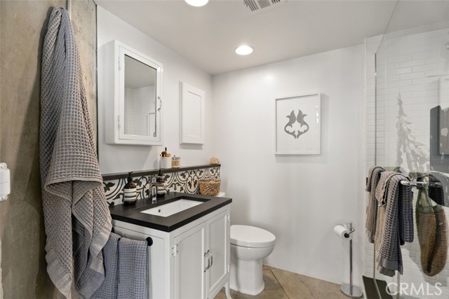100 W 5th Street, Long Beach CA: https://media.crmls.org/medias/0b948713-8cf4-4fbb-9b11-aac10bd43f1c.jpg