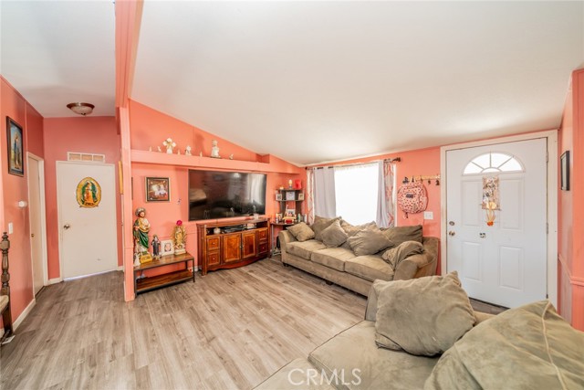 11930 Baldy Mesa Road, Victorville CA: https://media.crmls.org/medias/0b956def-e231-4cf8-bd6b-9f5a5a0c5a65.jpg