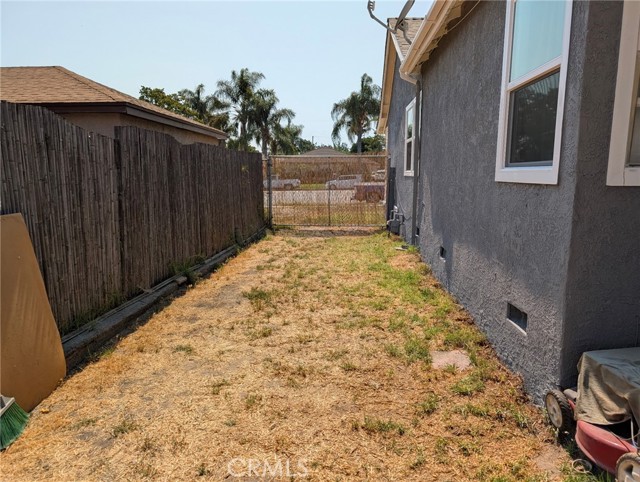Detail Gallery Image 20 of 21 For 1333 Windsor Dr, San Bernardino,  CA 92404 - 3 Beds | 1 Baths