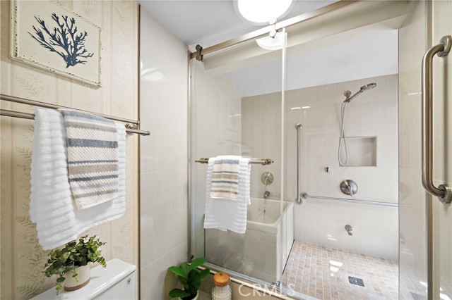 19352 Sailwind Lane, Huntington Beach CA: https://media.crmls.org/medias/0b96e31a-6bd3-4f67-b949-304ebc30b75f.jpg