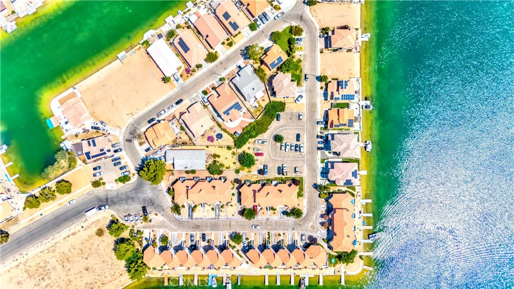 https://media.crmls.org/medias/0b97c25c-ac7f-4ca8-9949-db00ab04effd.jpg?preset=X-Large