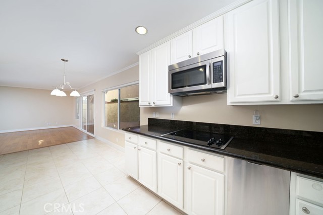 Detail Gallery Image 9 of 33 For 34 Columbus, Irvine,  CA 92620 - 4 Beds | 2/1 Baths