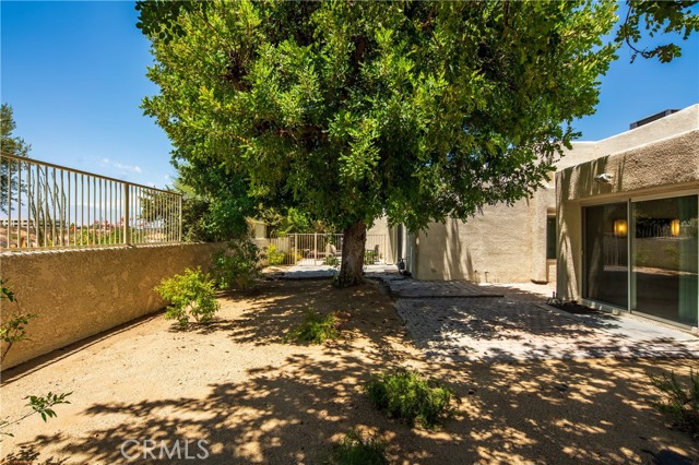 1553 Spyglass, Palm Springs CA: https://media.crmls.org/medias/0b98f2f5-7192-4ca7-b80f-7f495be7b20c.jpg