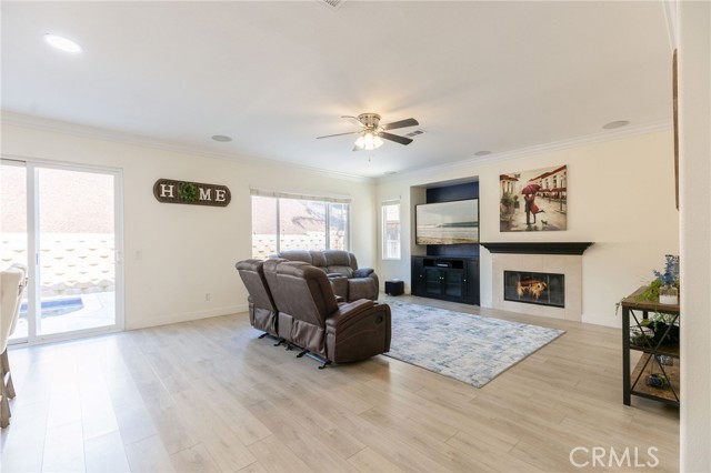35183 Flamingo Way, Winchester CA: https://media.crmls.org/medias/0b99699e-b28a-476b-b6d2-9dcffbf0ddcf.jpg