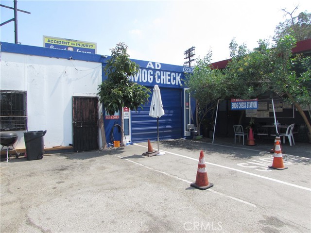 Image 29 of 50 For 3900 Figueroa