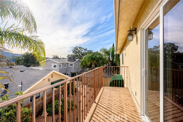 Detail Gallery Image 15 of 20 For 6541 Elmo St, Tujunga,  CA 91042 - 2 Beds | 2/1 Baths