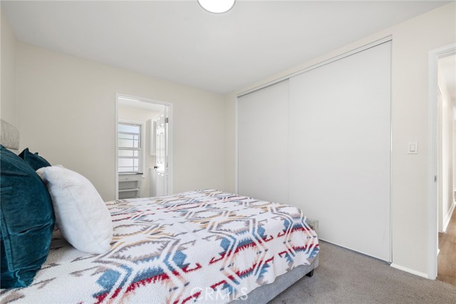 2109 N Dymond Street, Burbank CA: https://media.crmls.org/medias/0b9c5b86-1fdf-4e48-9bca-ab1e5456da8b.jpg