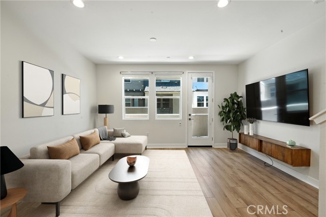 Detail Gallery Image 1 of 40 For 7621 University Ave #103,  La Mesa,  CA 91942 - 3 Beds | 3 Baths