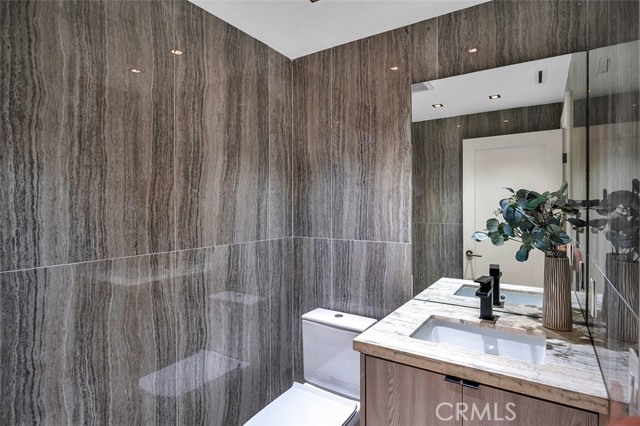 Detail Gallery Image 25 of 68 For 505 17th St, Huntington Beach,  CA 92648 - 3 Beds | 2/1 Baths
