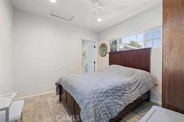 7027 Shoshone Avenue, Van Nuys CA: https://media.crmls.org/medias/0b9cf961-f723-41db-a4d0-4281a19498dc.jpg